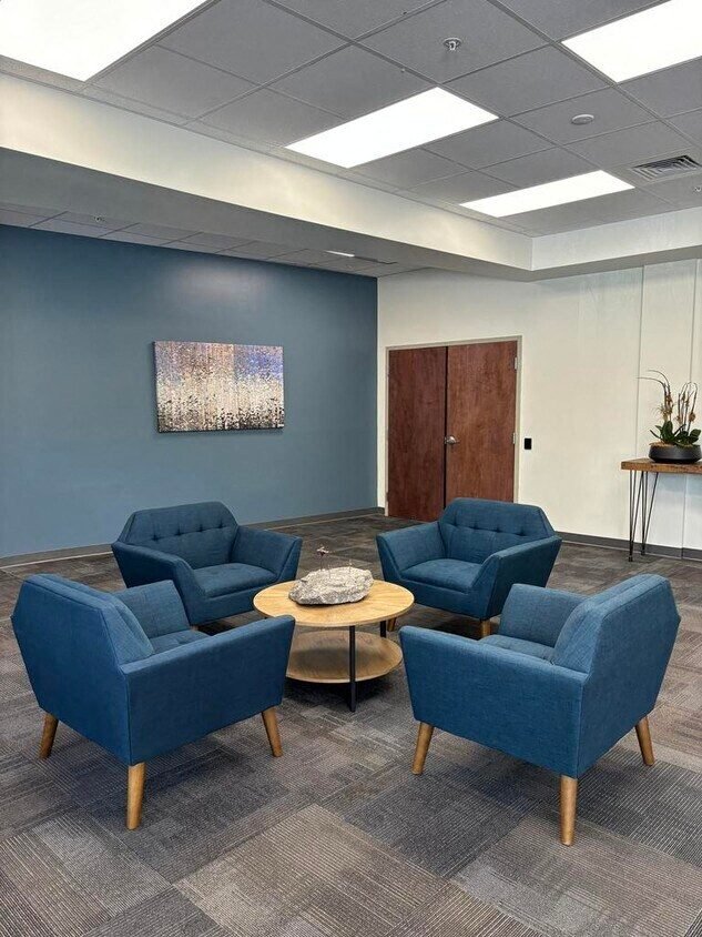 Charisma Media Office (AC748)